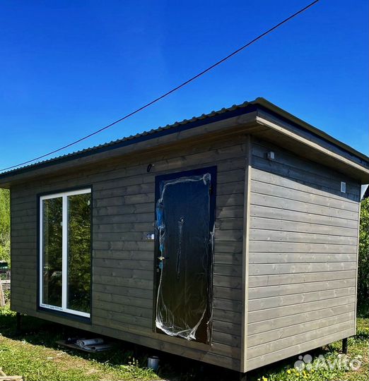 Дачный дом с панорамными окнами