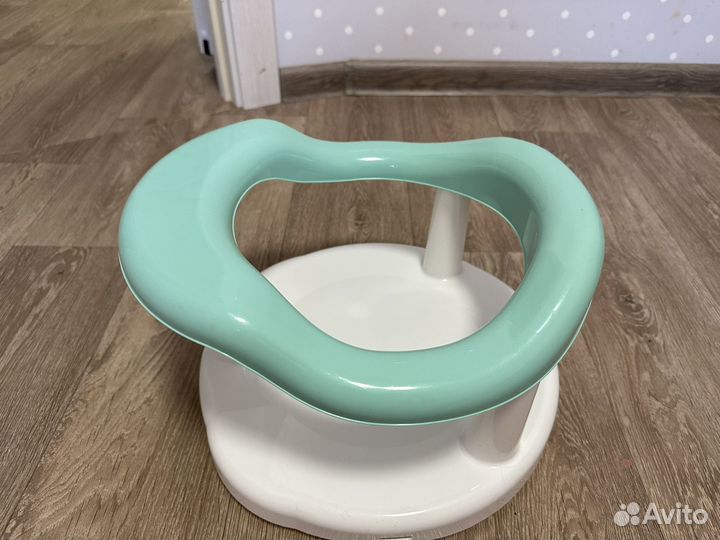 Стульчик для купания в ванной
