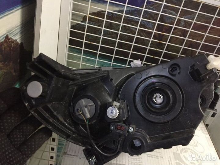 Фара левая Лада Гранта