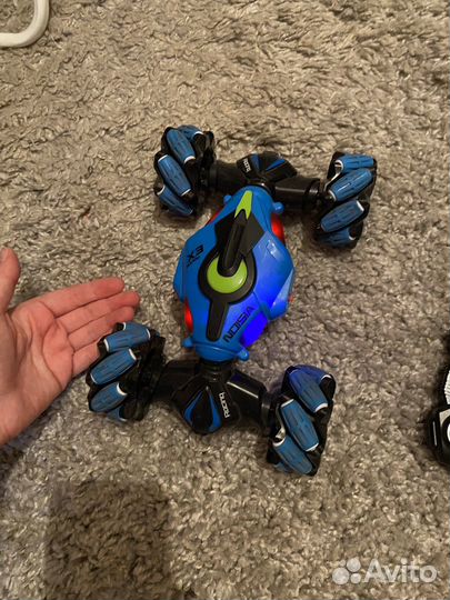 Робот машина на радиоуправлении