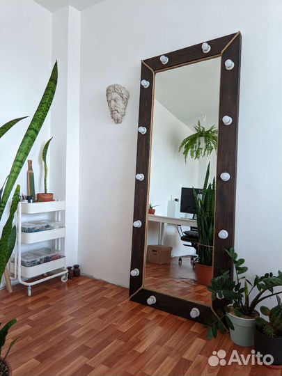 Гримерное зеркало