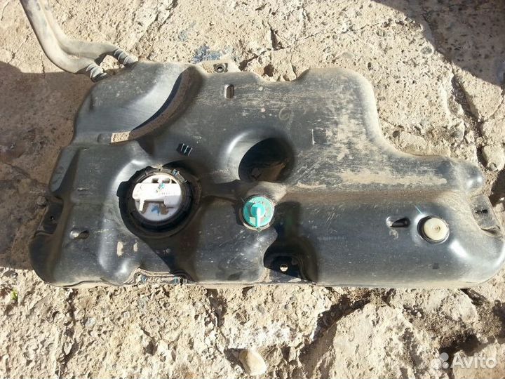 Бензобак Рено Дастер