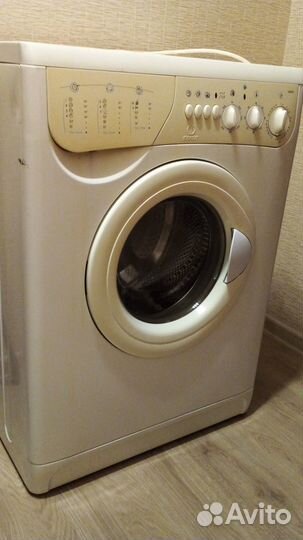 Стиралка indesit WS84TX EX под ремонт