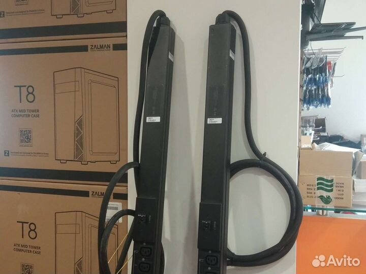 Блок розеток в стойке APC Rack PDU