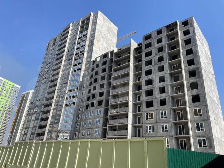 3-к. квартира, 92 м², 13/19 эт.