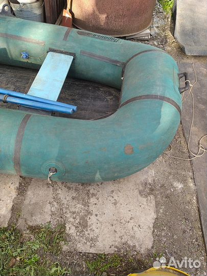 Лодка надувная двухместная Пиранья б/у