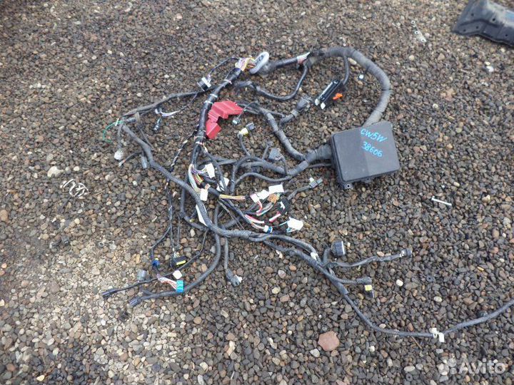 Блок предохранителей Mitsubishi Outlander CW5W