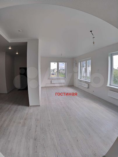 Дом 220 м² на участке 10 сот.