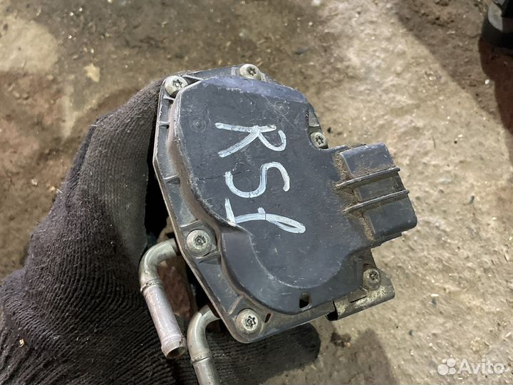 Дроссельная заслонка на Nissan Pathfinder R51