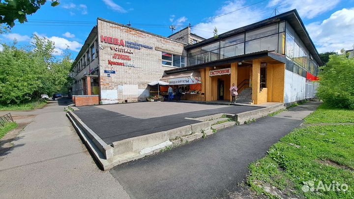 Отдел в магазине 63м