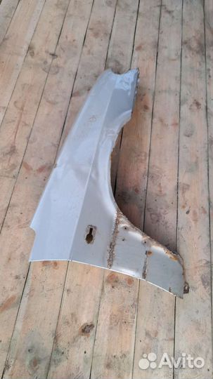 Крило правий ваз 2114