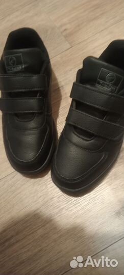 Кроссовки