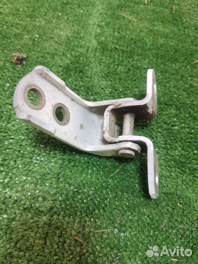 Петля двери toyota highlander 2 правая