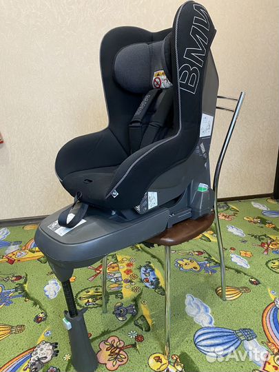Детское автокресло BMW 9-18 кг c базой isofix
