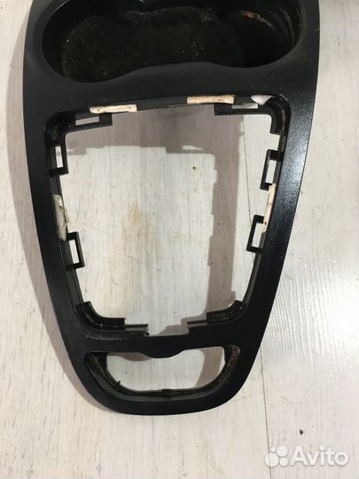 Накладка на центральную консоль LADA vesta 1.6 мт