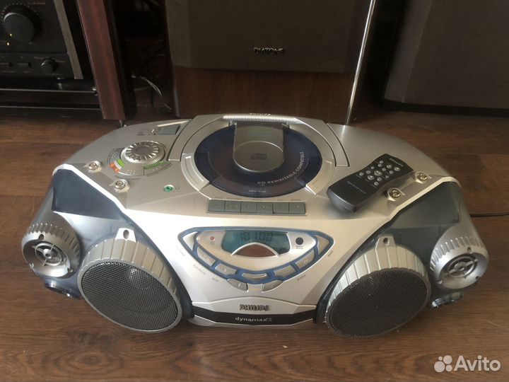 Бумбокс Philips Dynamax2