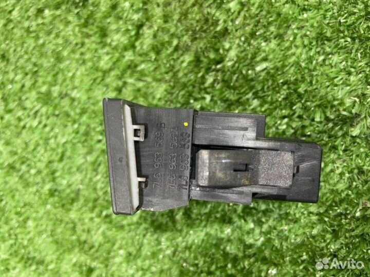 Кнопка подогрева сиденья Volkswagen Touareg