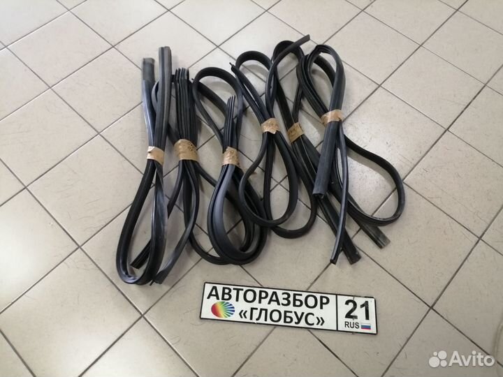 Уплотнитель двери Рено Логан 2 Logan 2