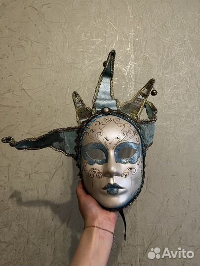 Венецианская карнавальная маска