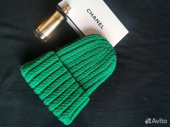 Шапка женская и мужская вязаная ручная работа