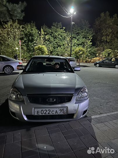 LADA priora 2015 lux