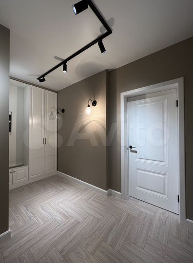 2-к. квартира, 55 м², 6/6 эт.