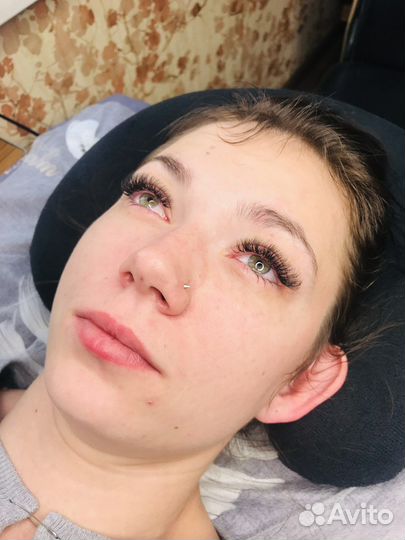 Наращивание ресниц на дому