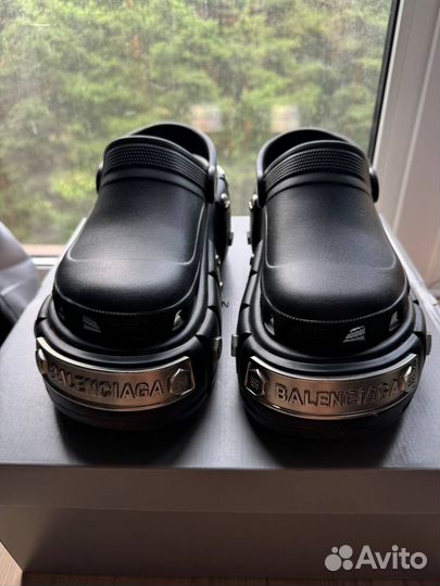 Balenciaga hardcrocs