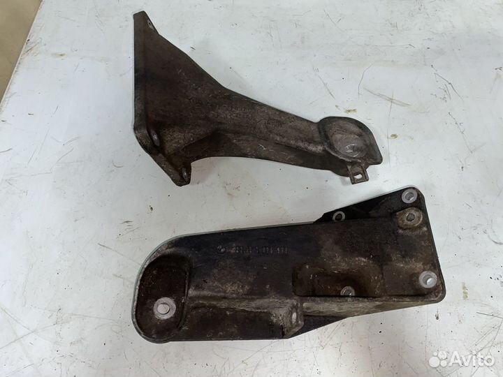 Опоры крепления двигателя BMW X5 E53