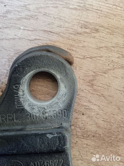 Петля двери Volvo S40, V50