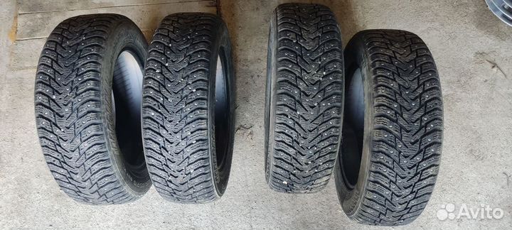 Nokian Tyres Hakkapeliitta 8 185/65 R15 92