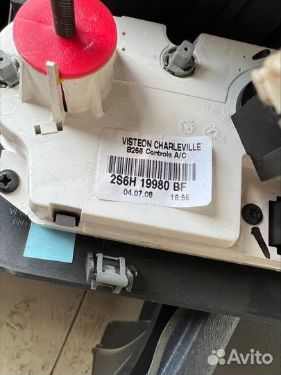 Блок управления отопителем Ford Fusion 1.4 16V