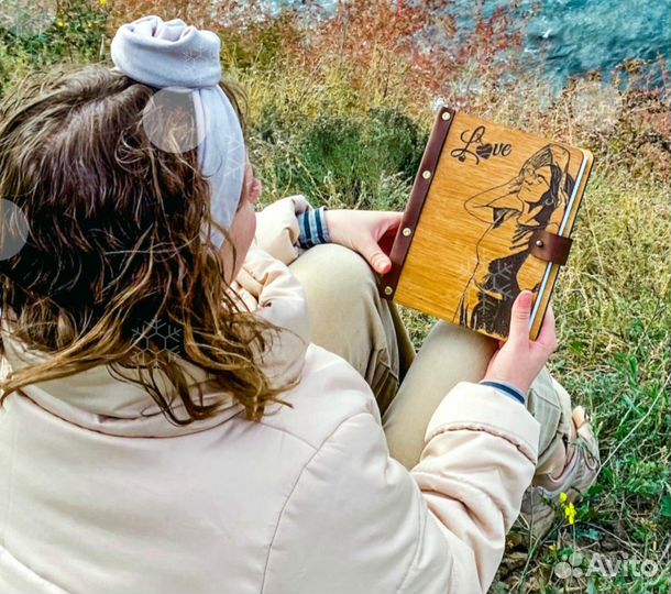 Ежедневник (из натур. дерева)