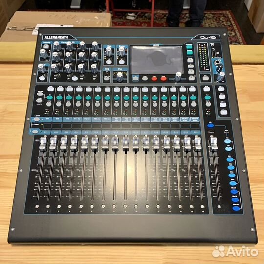 Allen & Heath Qu-16 Chrome 16ch Digital Mixer