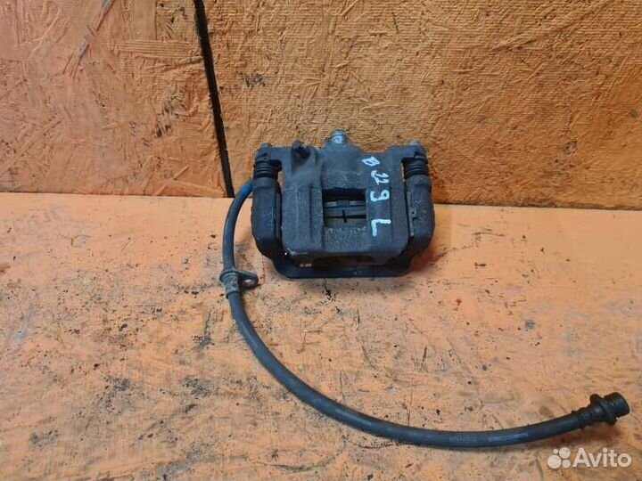 Суппорт тормозной задний левый Acura Mdx YD3 3.5