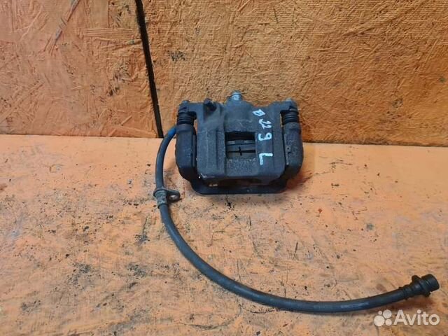 Суппорт тормозной задний левый Acura Mdx YD3 3.5