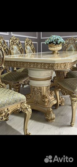 Столы и стулья