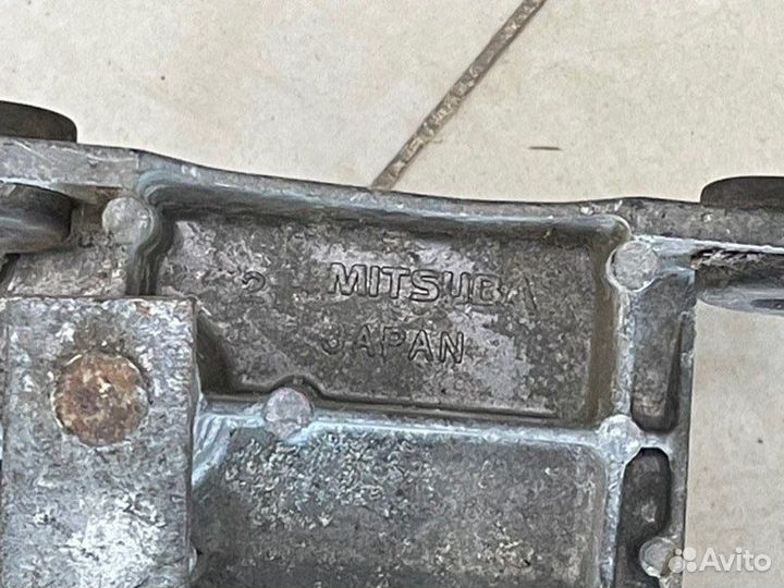 Мотор стеклоочистителя передний Honda Accord 6