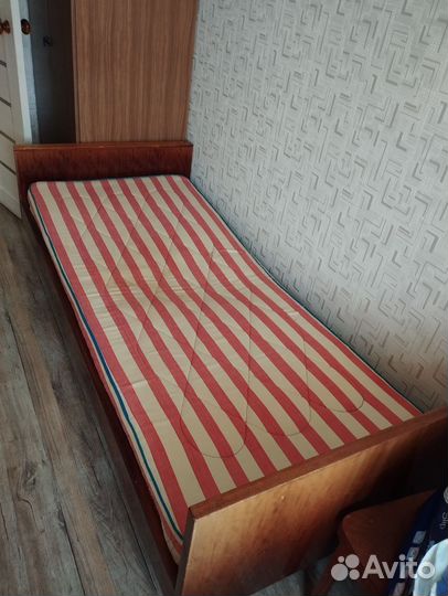 Кровать деревянная односпальная 90х200