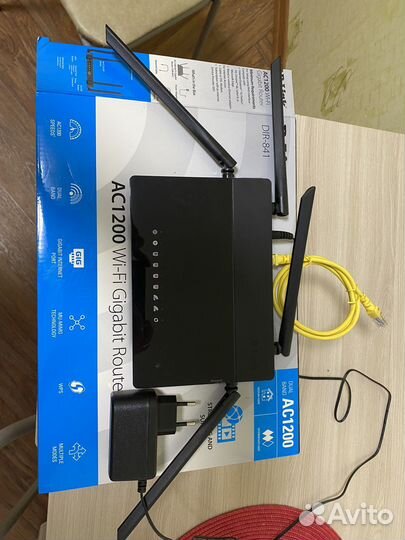 Продам wi-fi роутер dir-841