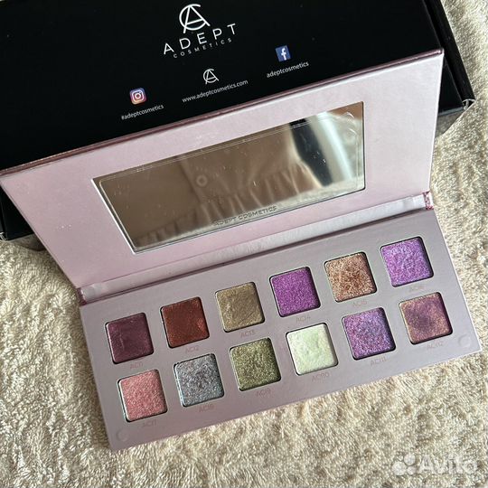 Палетки теней vanity, denona, adept, tom ford