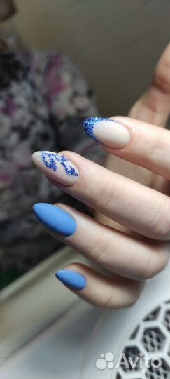 Модель на маникюр