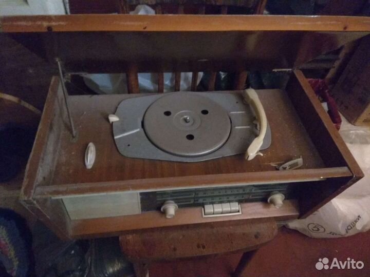 Ламповая радиола Рекорд 61 м2