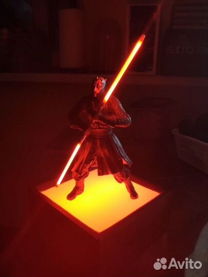 Кастомная фигурка Дарт Мола со светящимися мечами