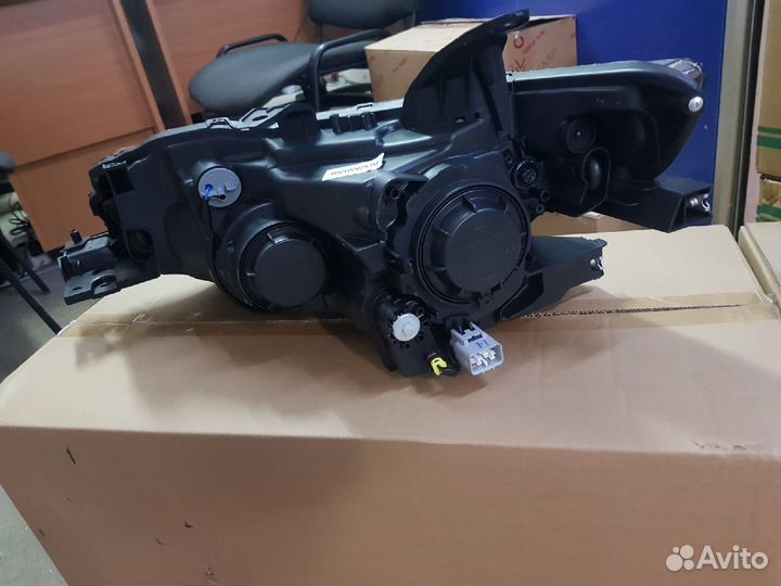 Фара новая Мицубиси Аутлендер Outlander 13-15гг