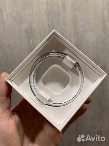 Кабель USB-C Lightning / Наушники / Блок питания