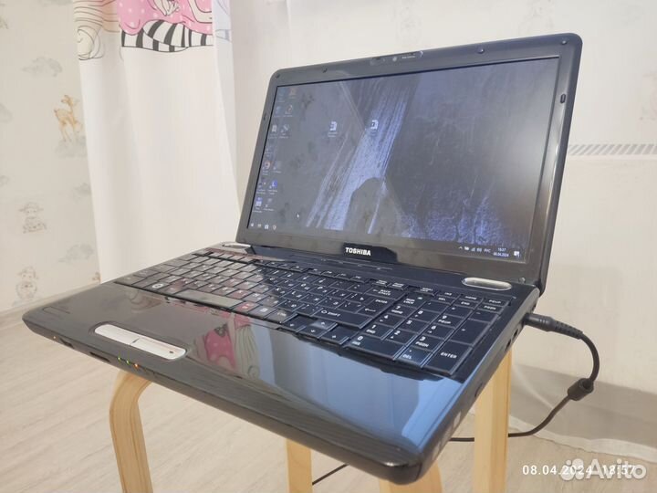 Toshiba core i3, 8gb, HD 4650, SSD