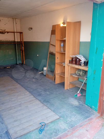 Гараж, > 30 м²