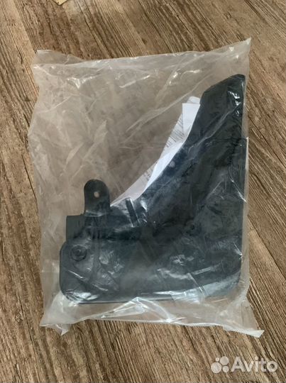 Брызговики на Мерседес w212 2010-2012 год