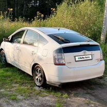 Toyota Prius 1.5 CVT, 2004, 260 000 км, с пробегом, цена 680 000 руб.